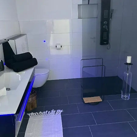 Saaldorf-ferienhaus Mit 6 45qm-120qm Direkt Am Thueringer Meer-bleilochtalsperre