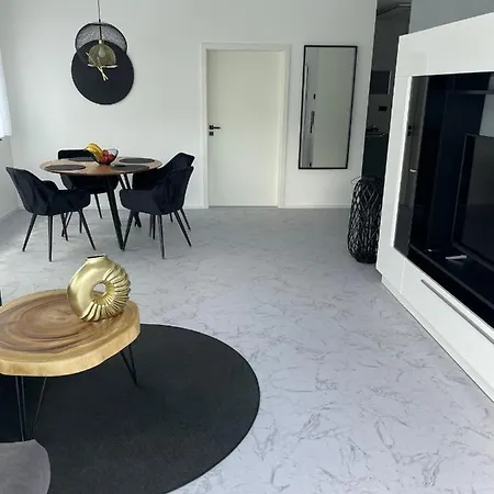 Saaldorf-ferienhaus Mit 6 45qm-120qm Direkt Am Thueringer Meer-bleilochtalsperre * باد لوبنشتاين