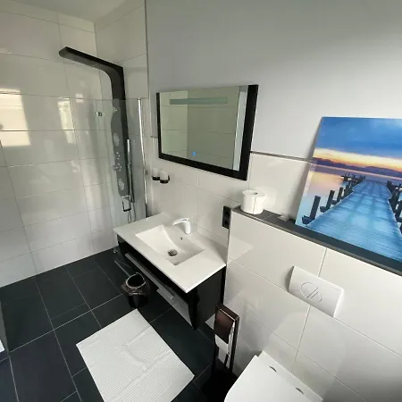 Saaldorf-ferienhaus Mit 6 45qm-120qm Direkt Am Thueringer Meer-bleilochtalsperre