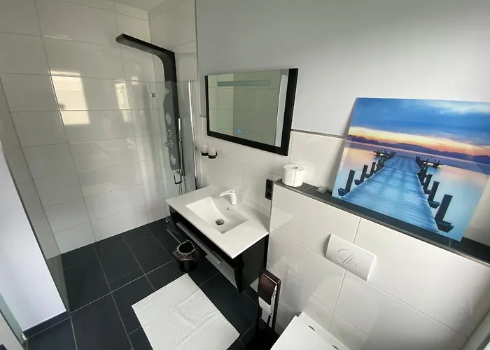 Saaldorf-ferienhaus Mit 6 45qm-120qm Direkt Am Thueringer Meer-bleilochtalsperre