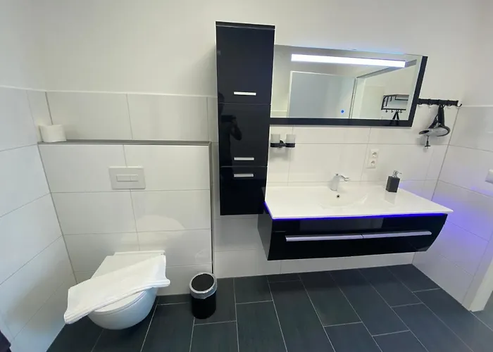 Saaldorf-ferienhaus Mit 6 45qm-120qm Direkt Am Thueringer Meer-bleilochtalsperre *